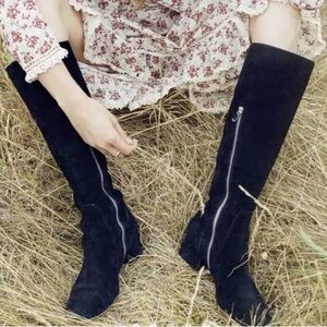 Doen Cannes Black Suede Knee-High Women's Boots sz 40/9